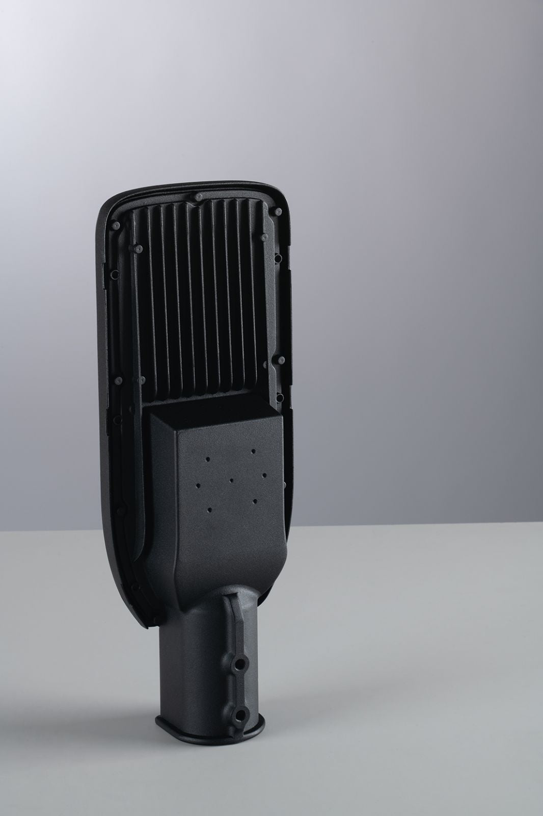 Faro stradale IP65 in alluminio e diffusore con lenti in materiale autoestinguente , antiurto e anti-UV led luce 4000°k HIGHWAY Faro stradale IP65 in alluminio e diffusore con lenti in materiale autoestinguente , antiurto e anti-UV led luce 4000°k HIGHWAY